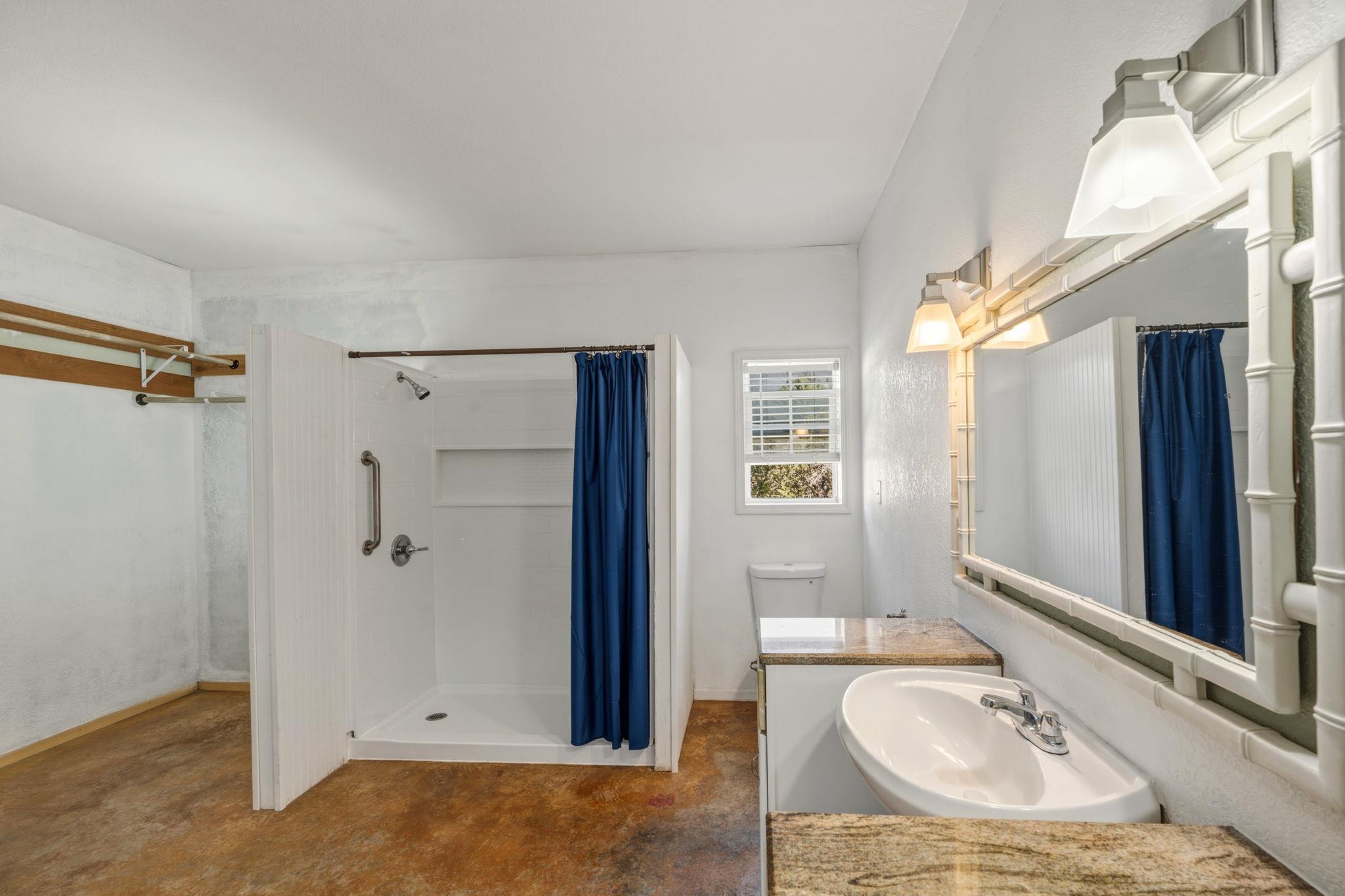 1301 Altwein Rd, Blanco, TX 78606