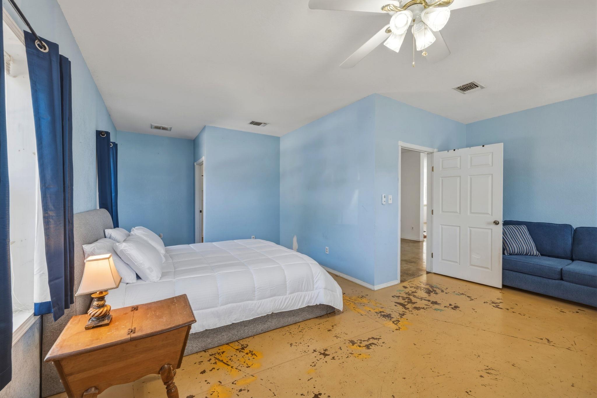 1301 Altwein Rd, Blanco, TX 78606