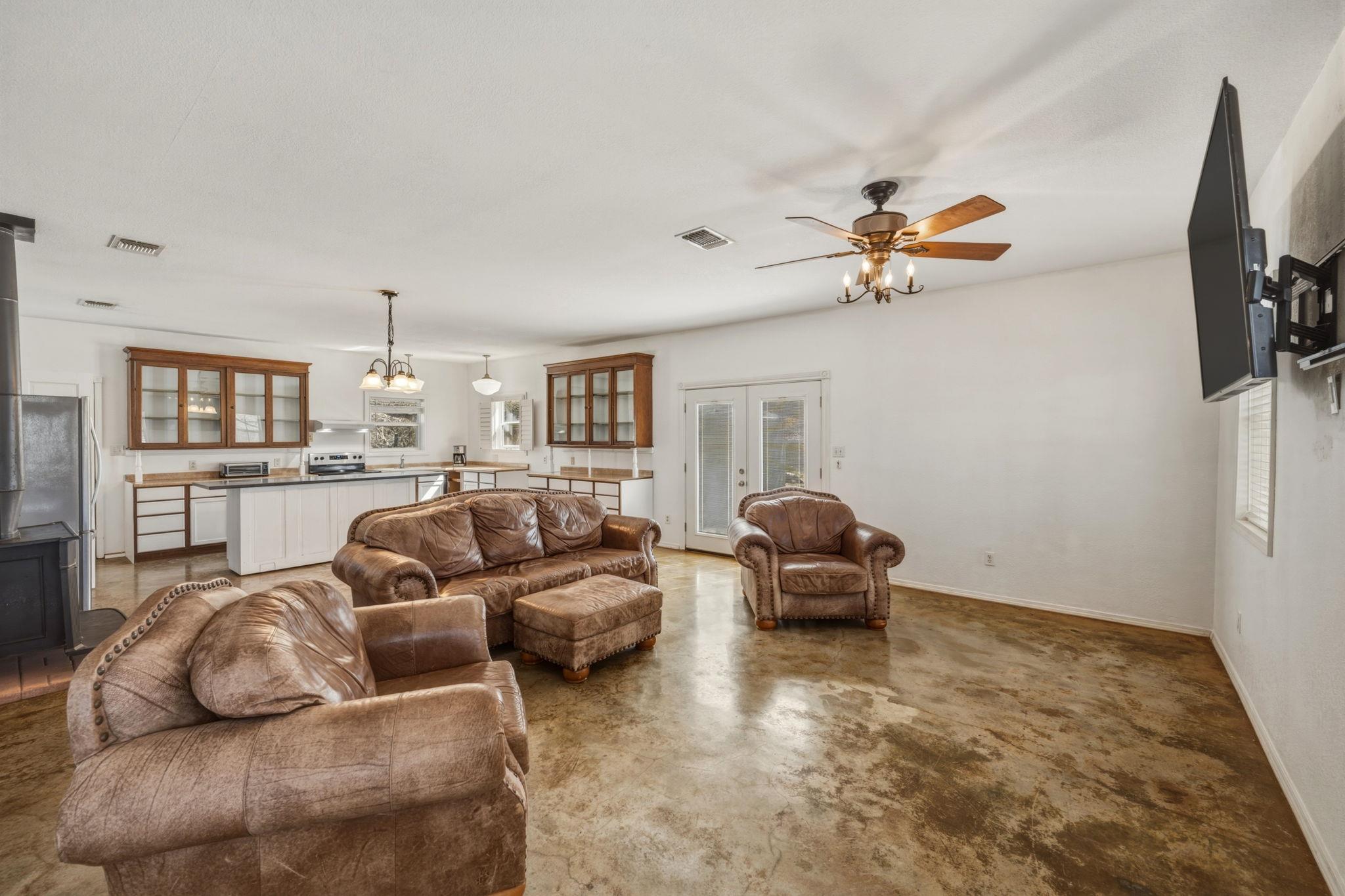 1301 Altwein Rd, Blanco, TX 78606