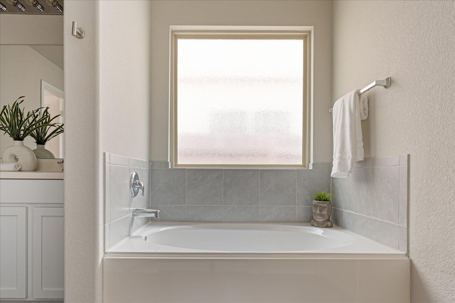 5812 Bell Tower Ln, Austin, TX 78747