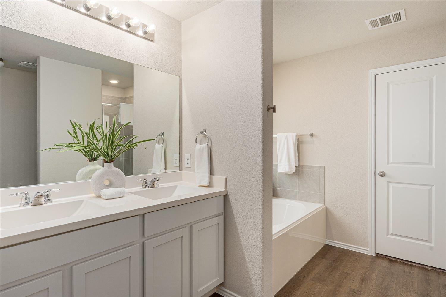 5812 Bell Tower Ln, Austin, TX 78747