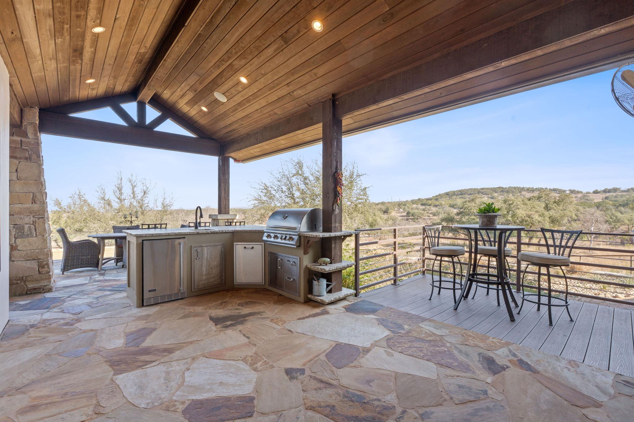 9825 Grand Summit Blvd, Dripping Springs, TX 78620