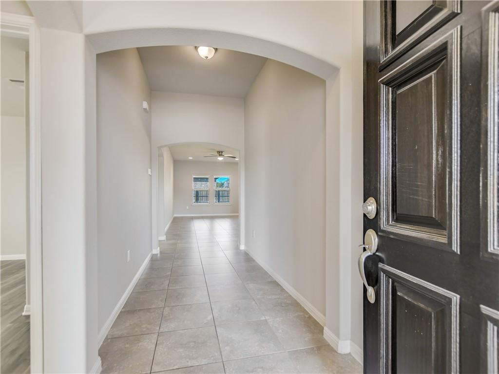 525 Heinatz Flat Ln, Leander, TX 78641