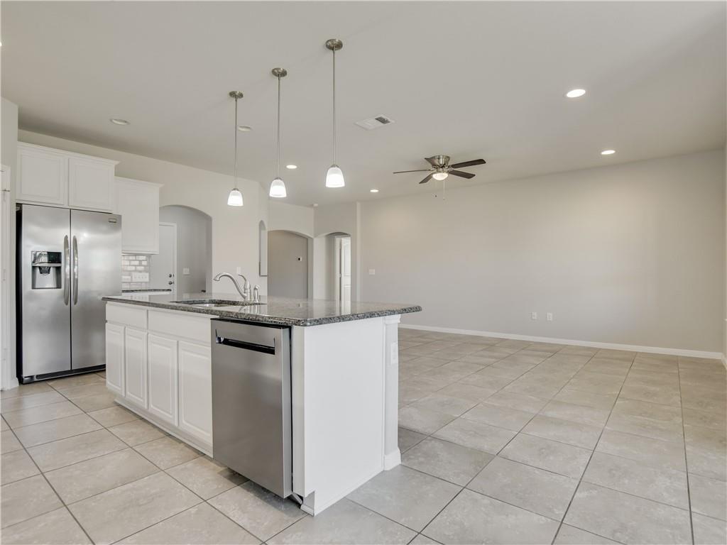 525 Heinatz Flat Ln, Leander, TX 78641