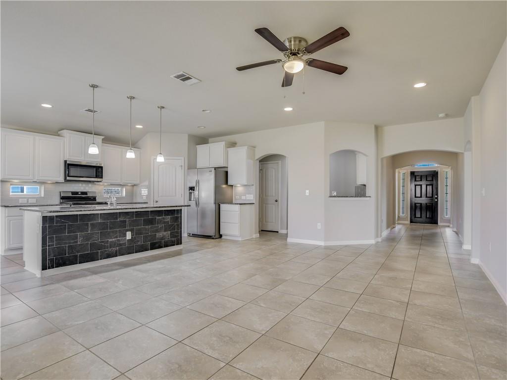 525 Heinatz Flat Ln, Leander, TX 78641