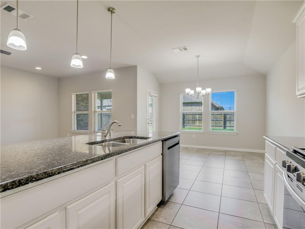 525 Heinatz Flat Ln, Leander, TX 78641