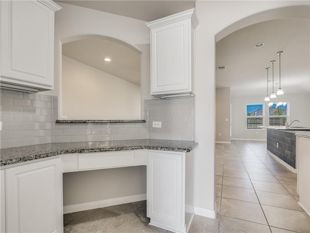 525 Heinatz Flat Ln, Leander, TX 78641