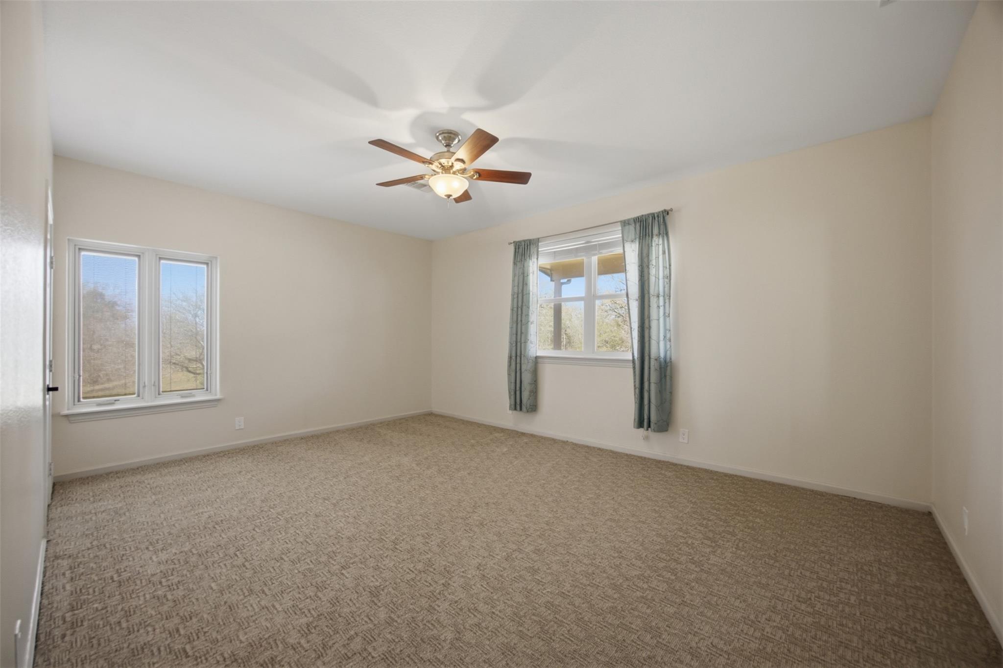 123 Meadowood Dr, Elgin, TX 78621