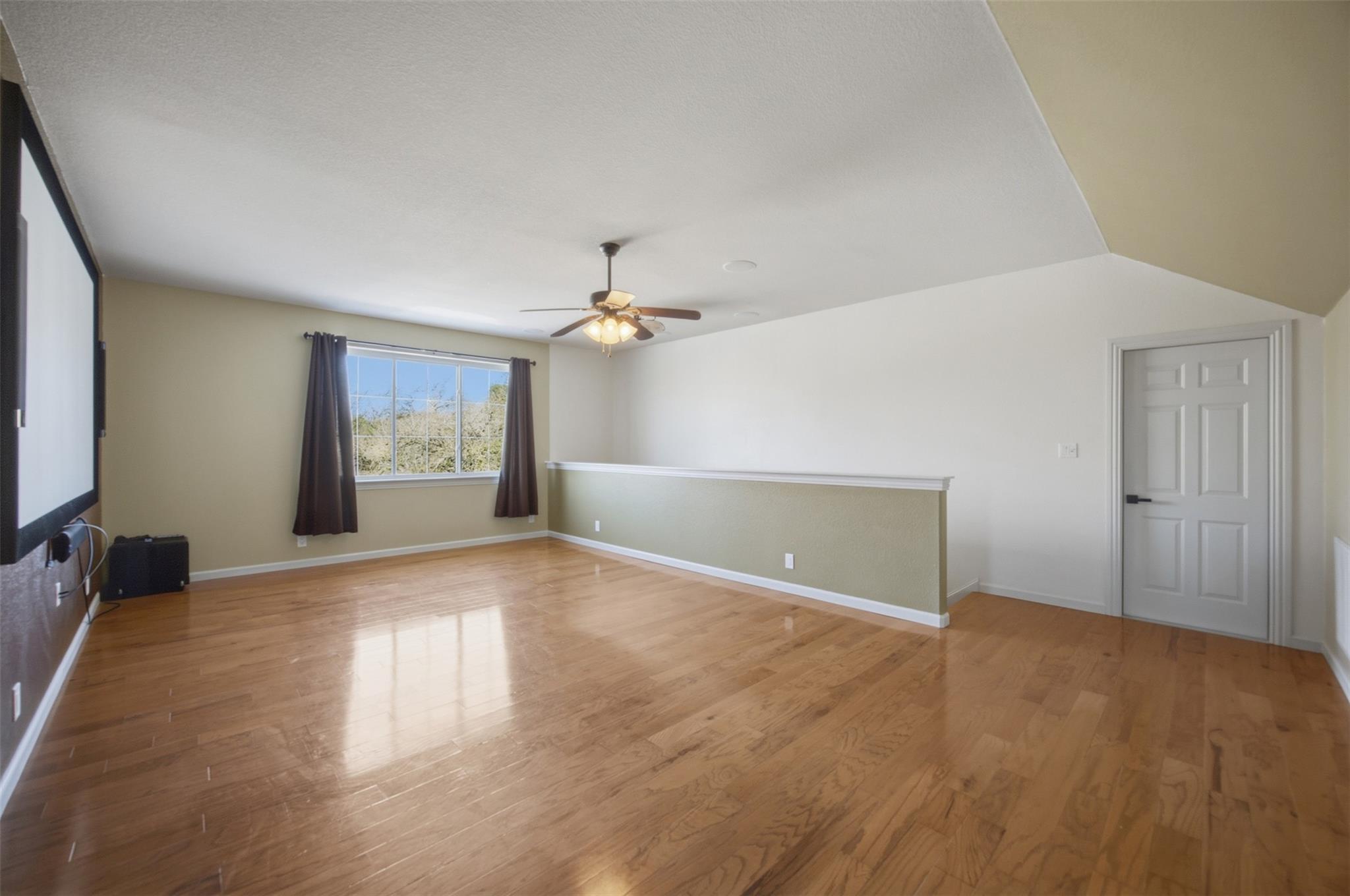 123 Meadowood Dr, Elgin, TX 78621