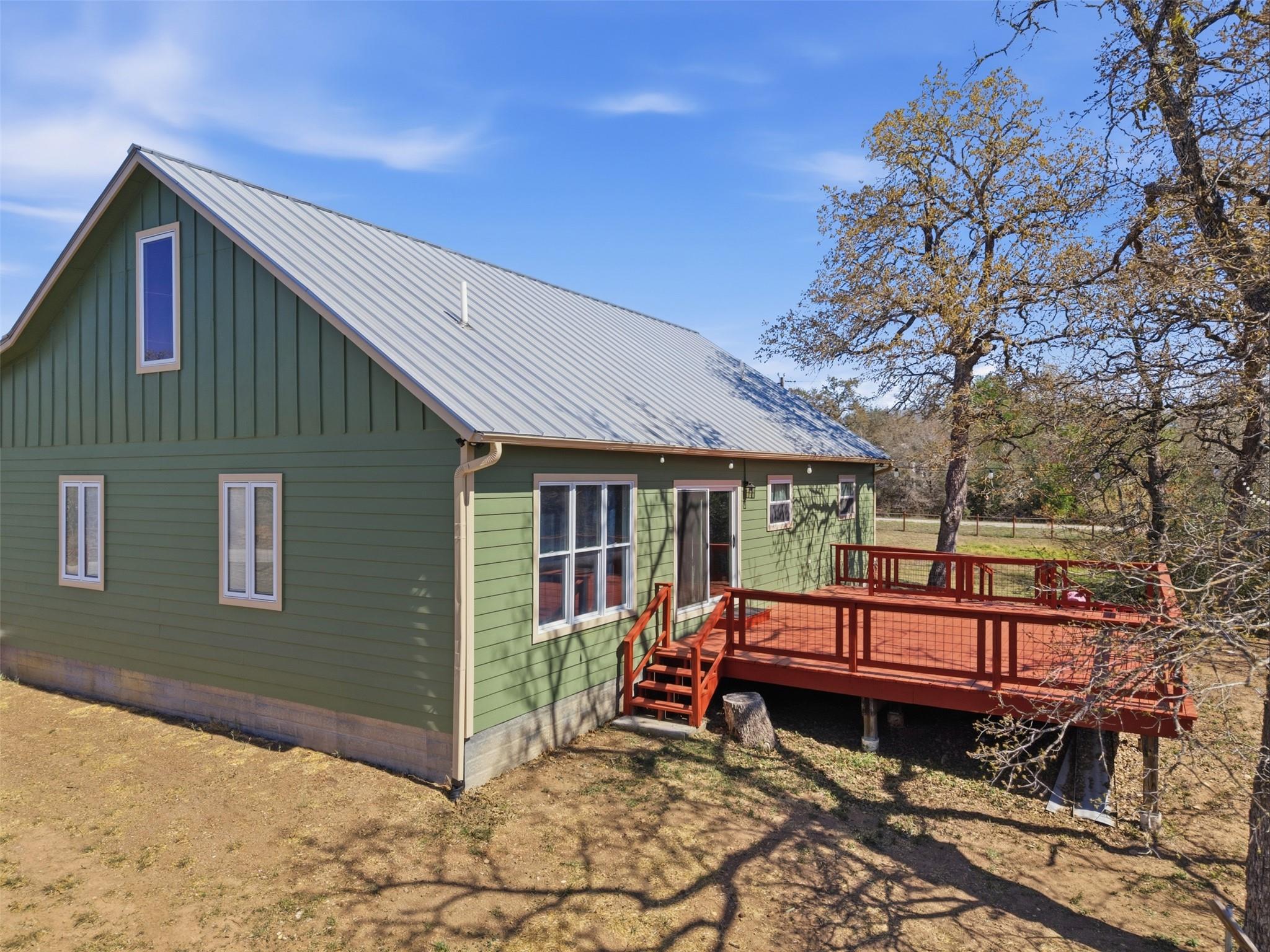 123 Meadowood Dr, Elgin, TX 78621