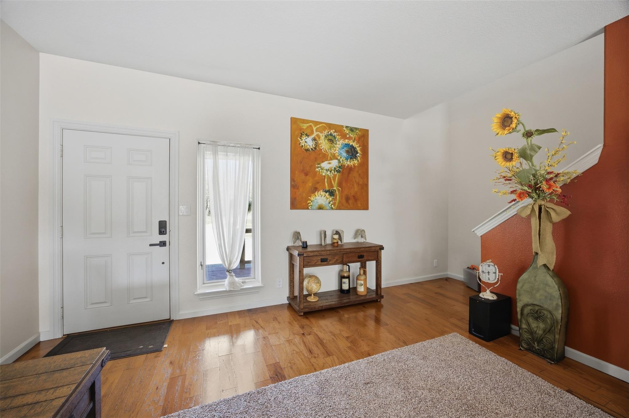 123 Meadowood Dr, Elgin, TX 78621