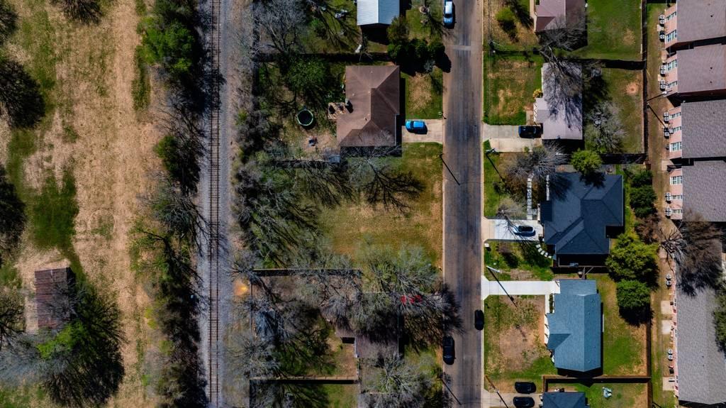 411 Persimmon St, Bastrop, TX 78602