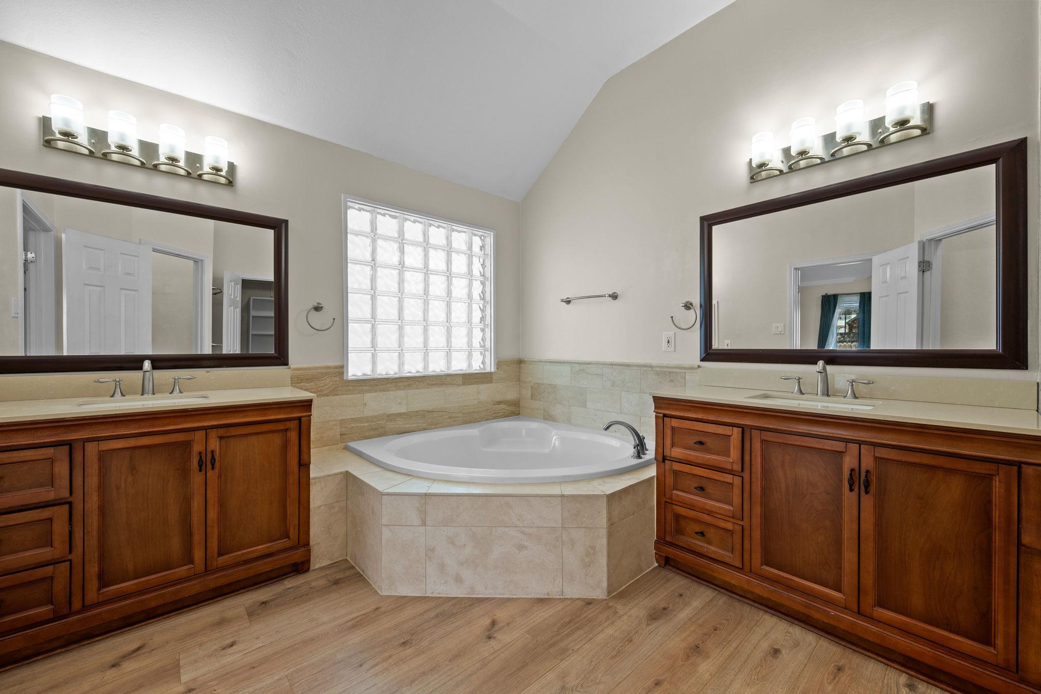 12706 Cinchring Ln, Austin, TX 78727