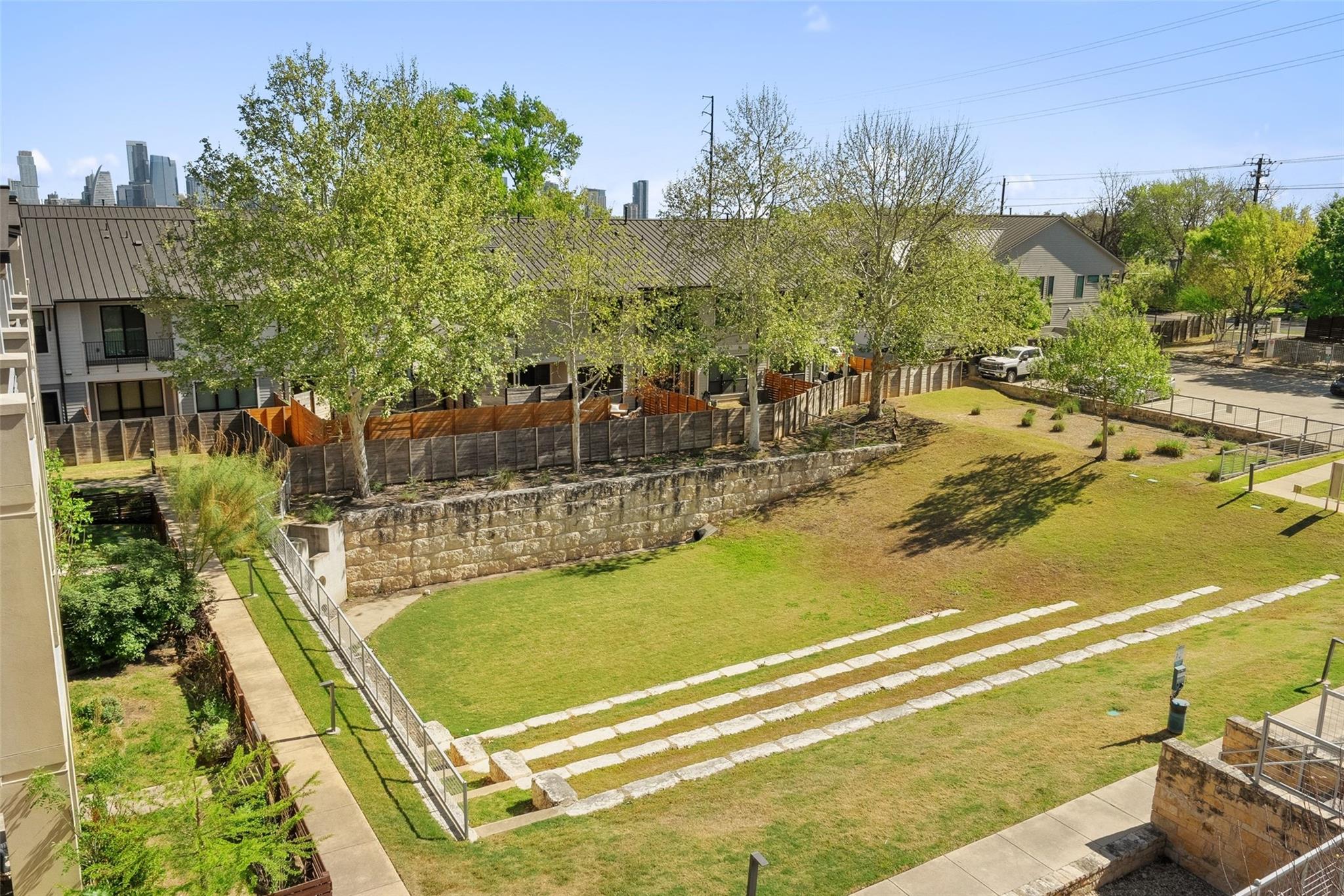 2725 Dulce Ln # 233, Austin, TX 78704