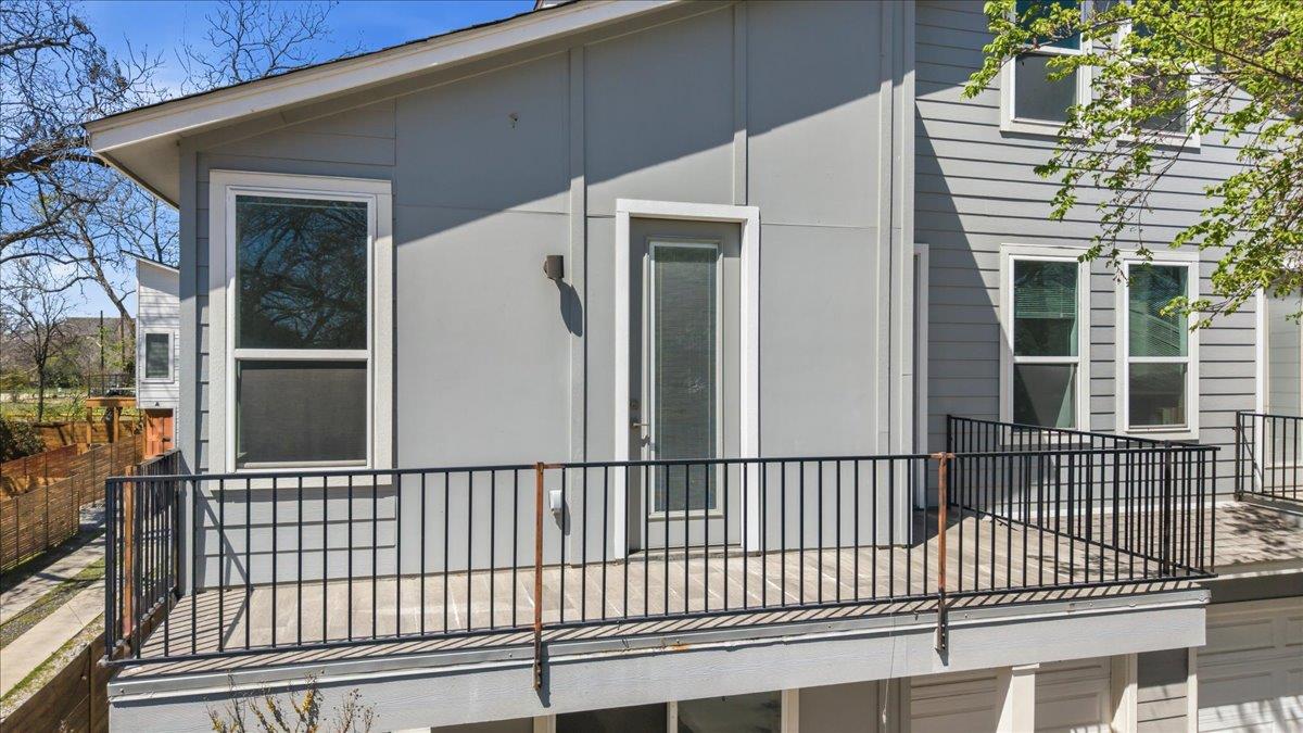 1114 Walton Ln # A, Austin, TX 78721