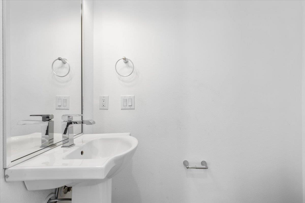 1114 Walton Ln # A, Austin, TX 78721