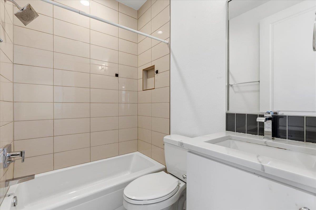 1114 Walton Ln # A, Austin, TX 78721