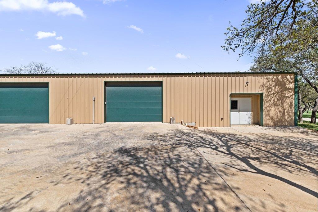 434 W Turner Ct, Johnson City, TX 78636