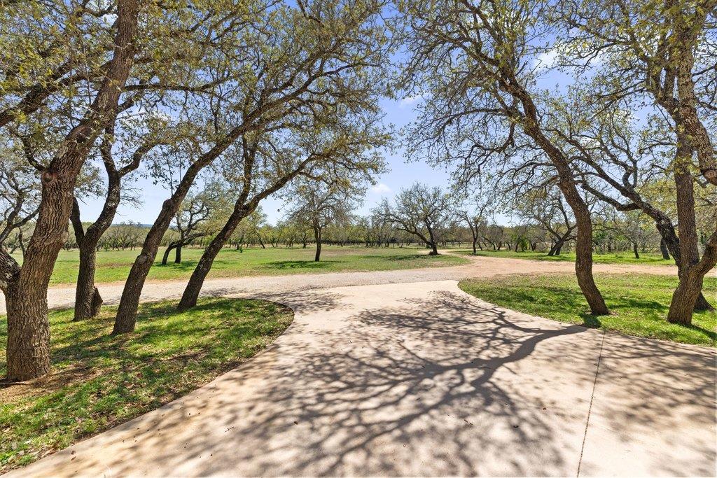 434 W Turner Ct, Johnson City, TX 78636