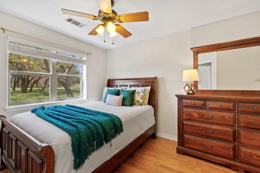 434 W Turner Ct, Johnson City, TX 78636