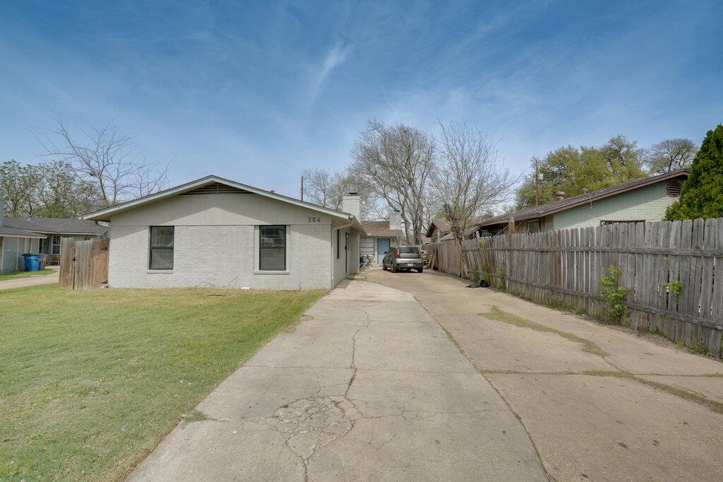 304 John Nance Garner Cir # A2, Austin, TX 78753