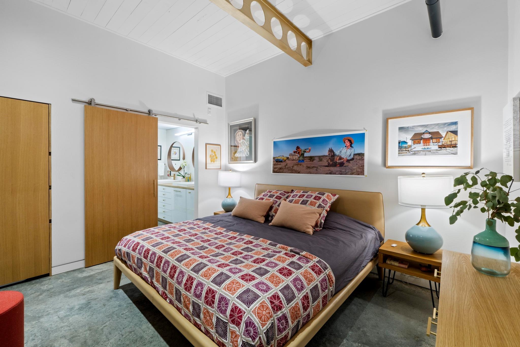 1401 Eva St # 204, Austin, TX 78704