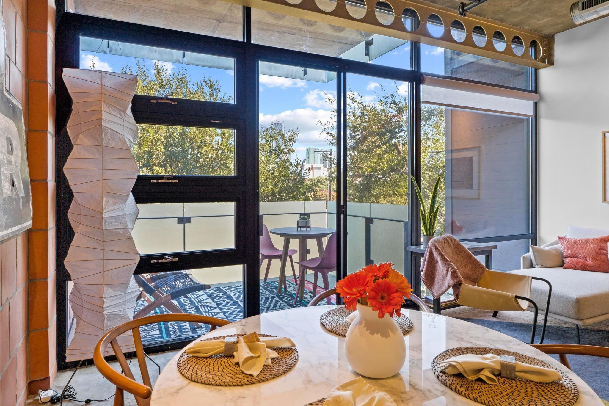 1401 Eva St # 204, Austin, TX 78704