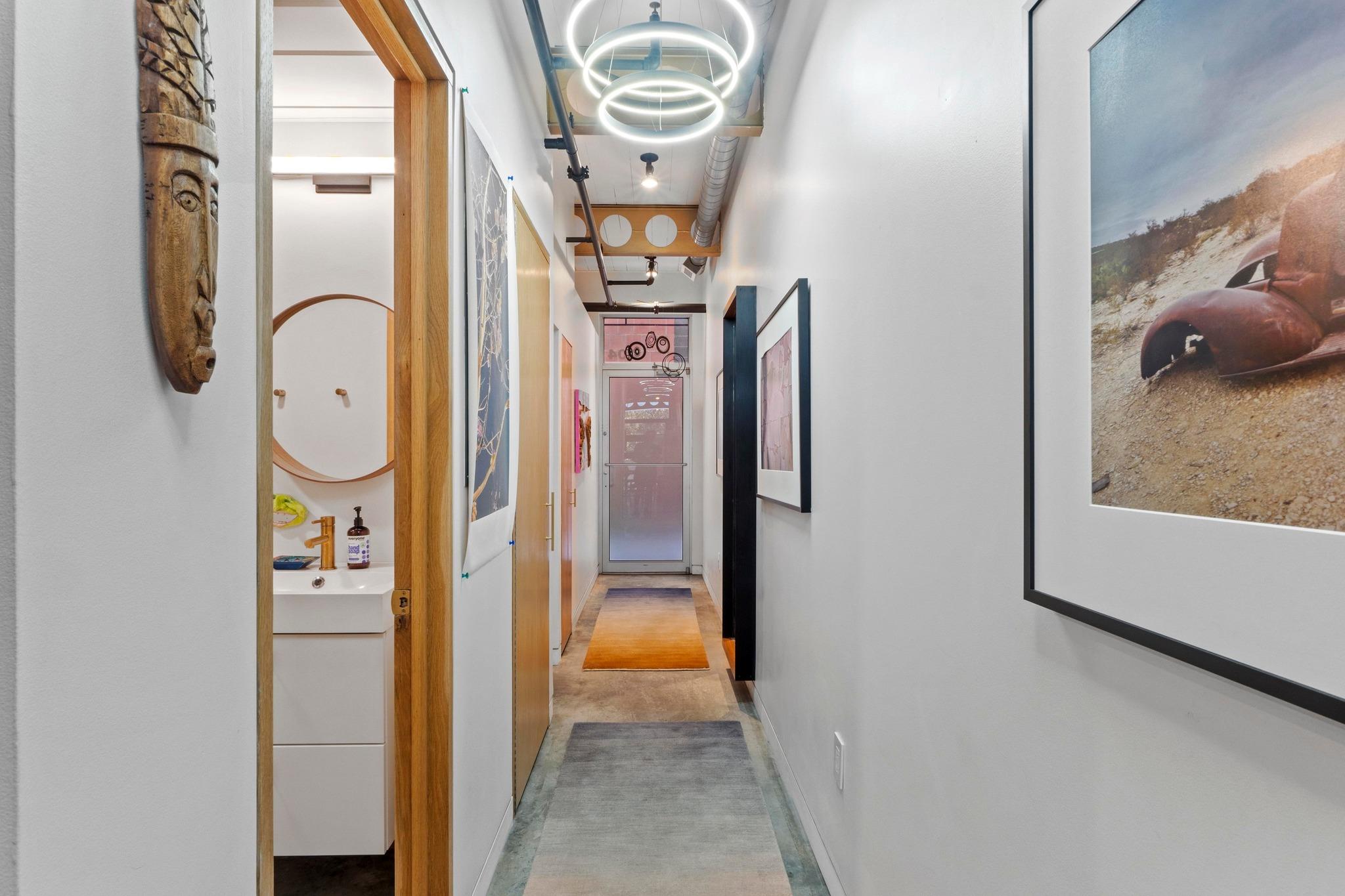 1401 Eva St # 204, Austin, TX 78704