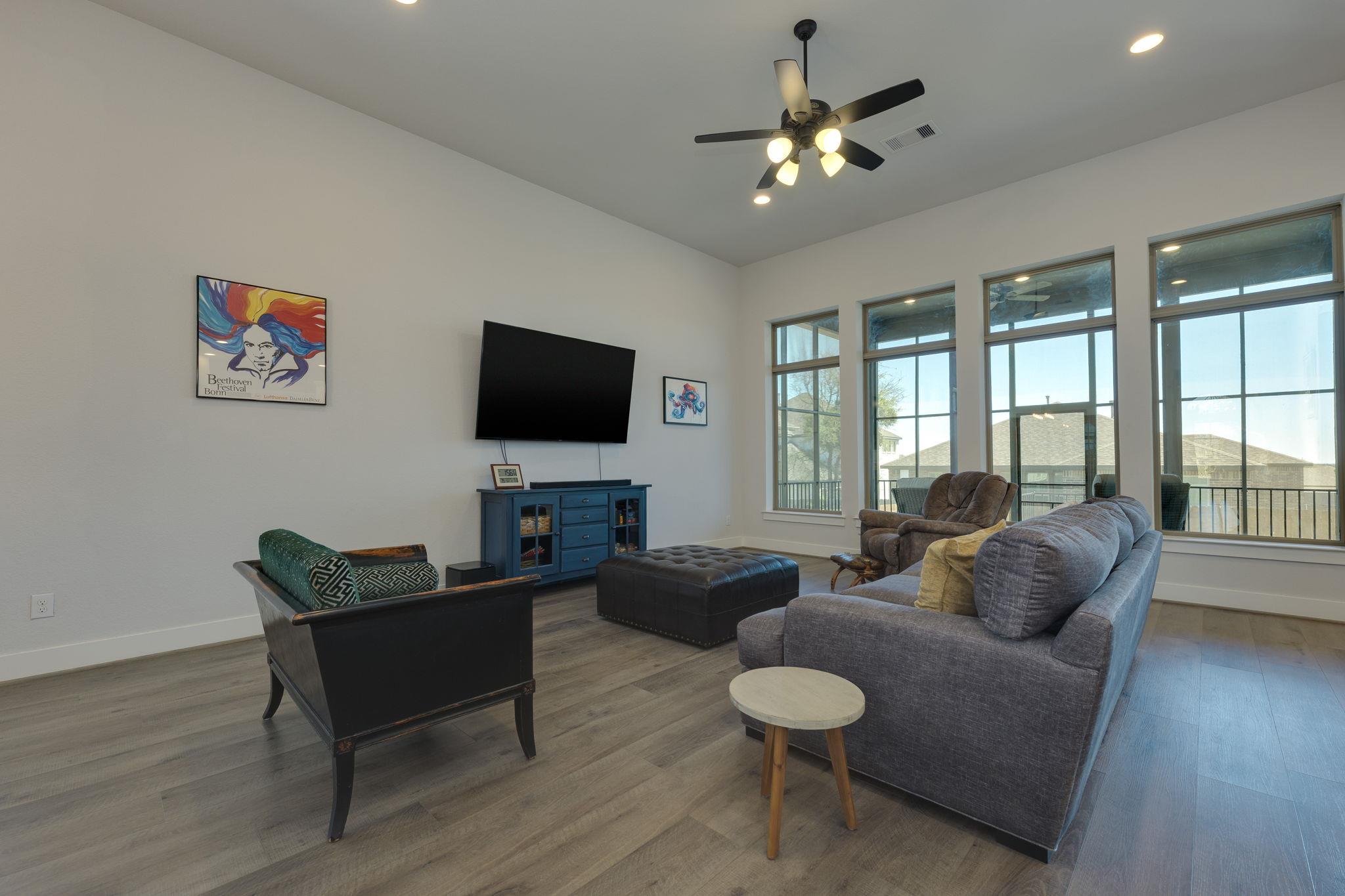 223 Trailing Lantana Ln, San Marcos, TX 78666