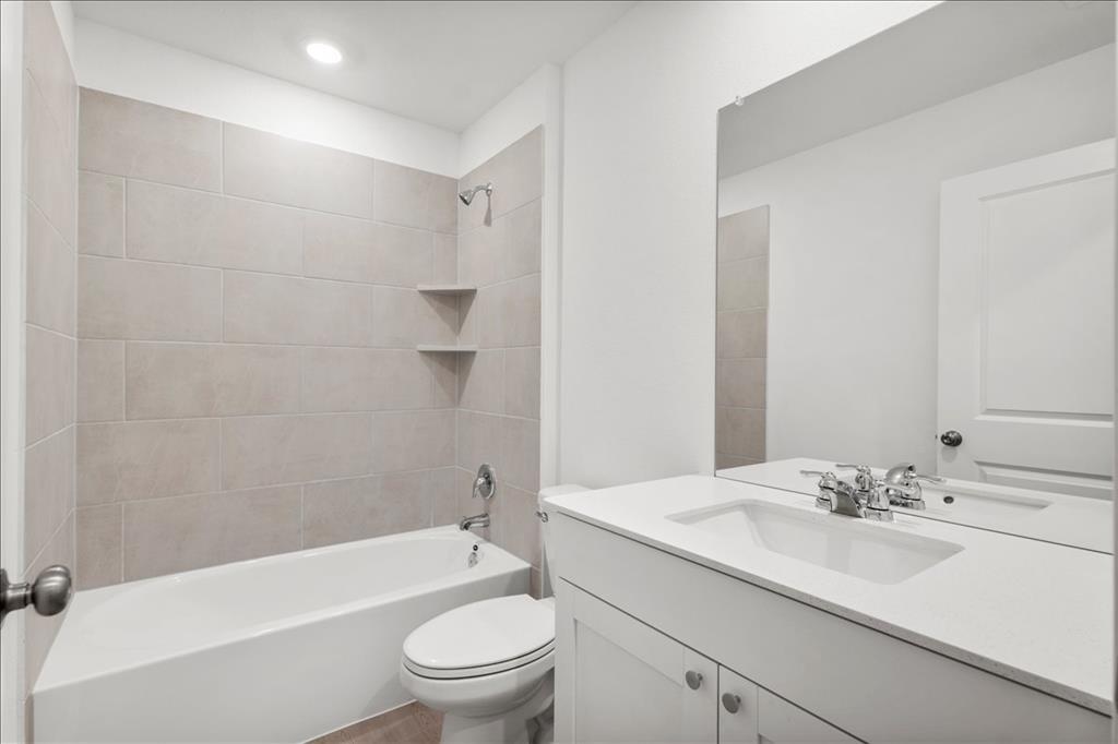 212 Seven Seas Dr, Kyle, TX 78640