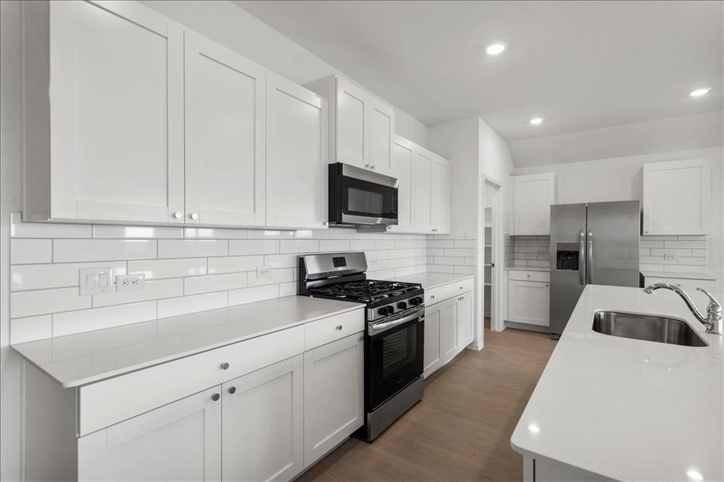 212 Seven Seas Dr, Kyle, TX 78640