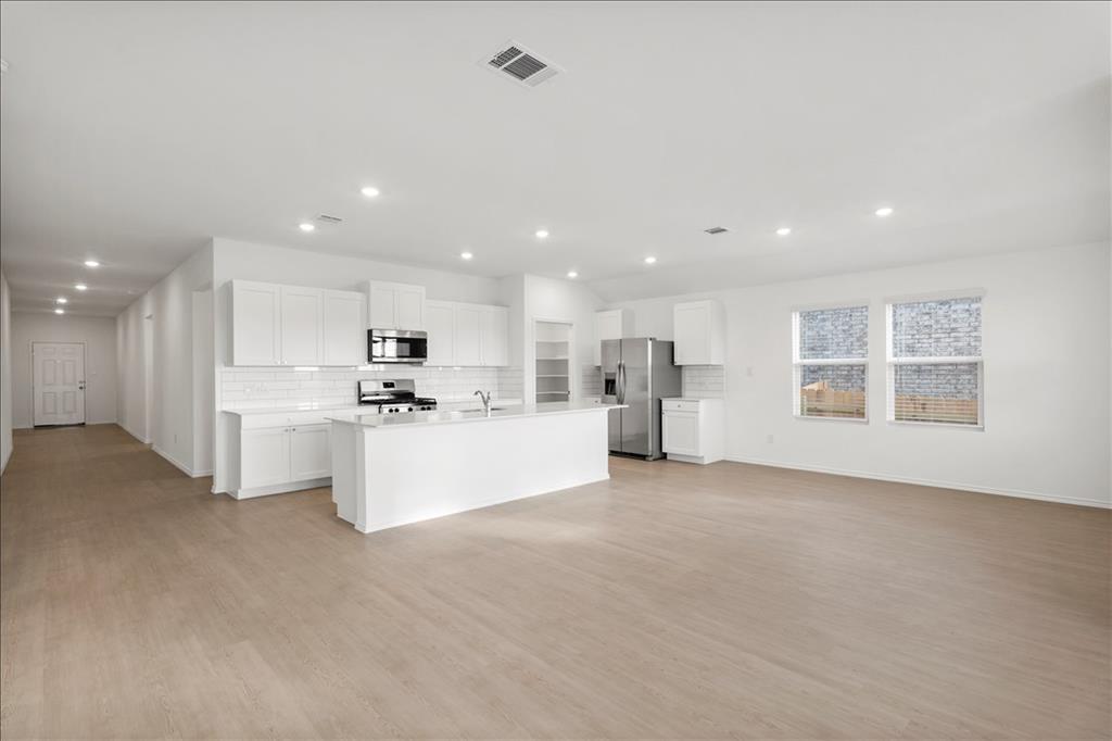 212 Seven Seas Dr, Kyle, TX 78640