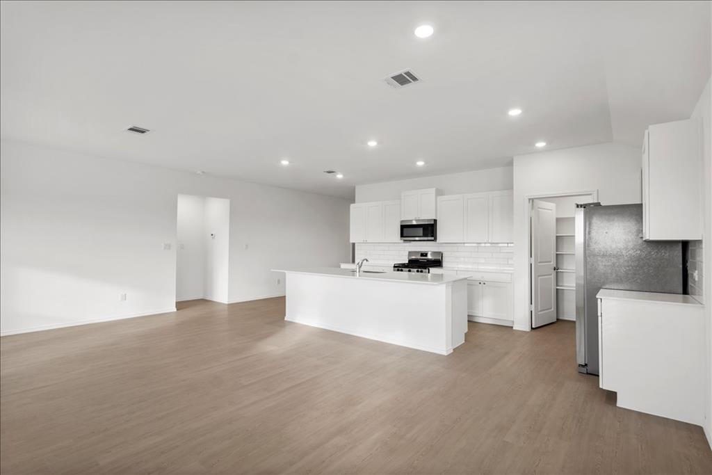 212 Seven Seas Dr, Kyle, TX 78640