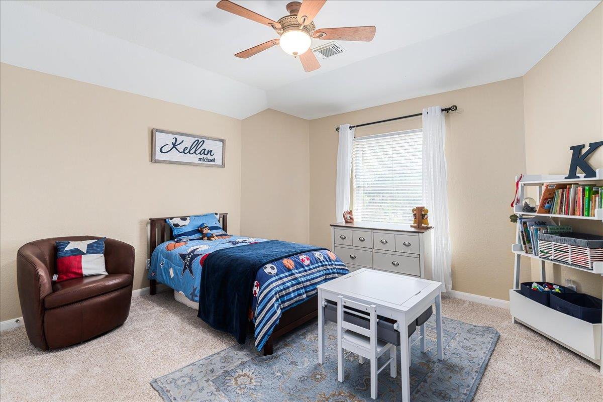 58 Cottondale Rd, The Hills, TX 78738