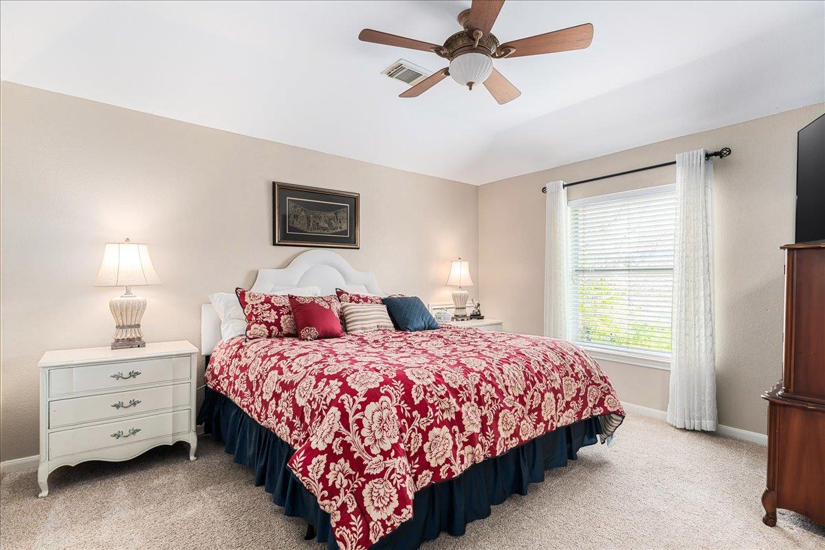 58 Cottondale Rd, The Hills, TX 78738