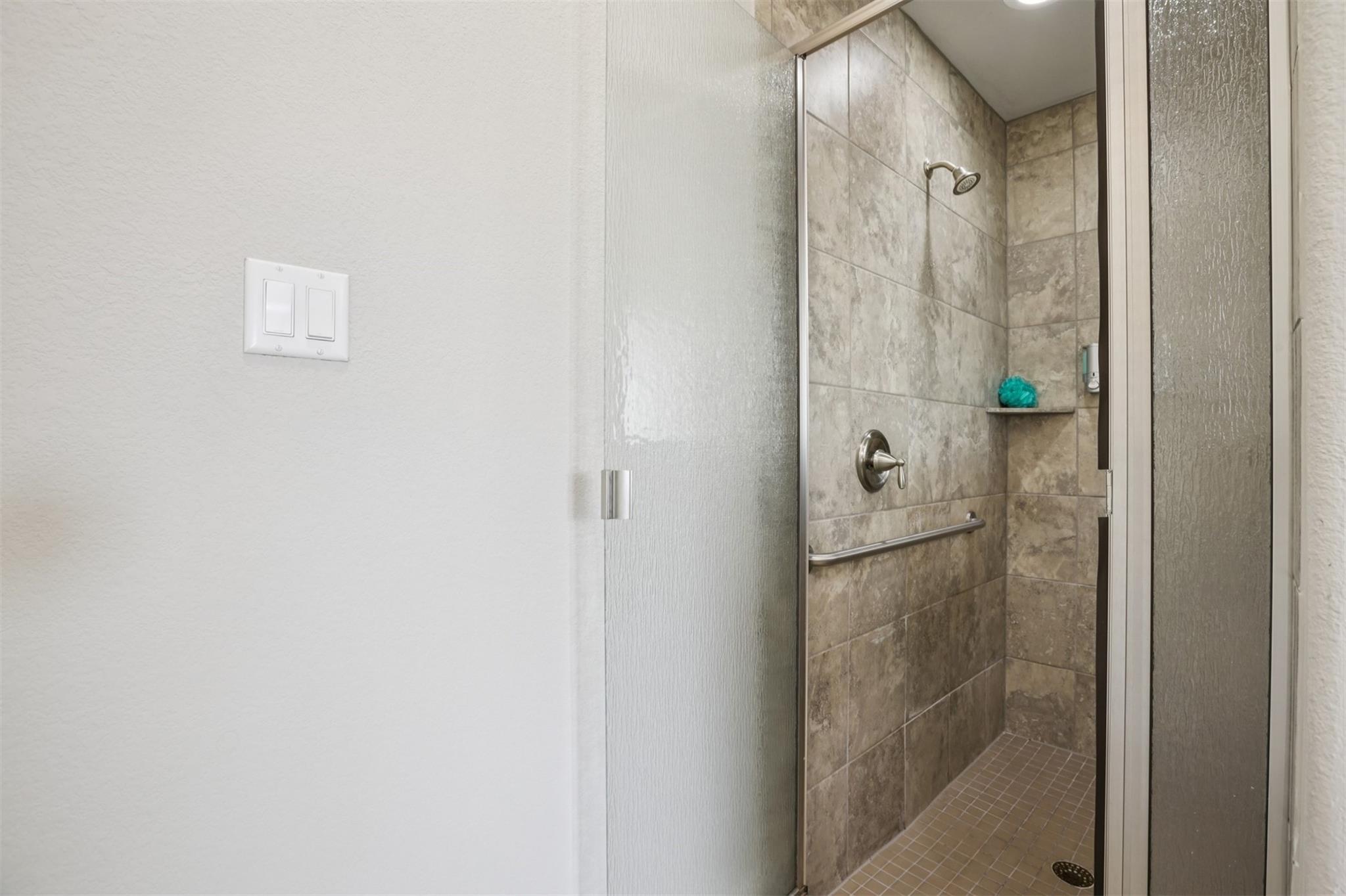 204 Miracle Rose Way, Liberty Hill, TX 78642