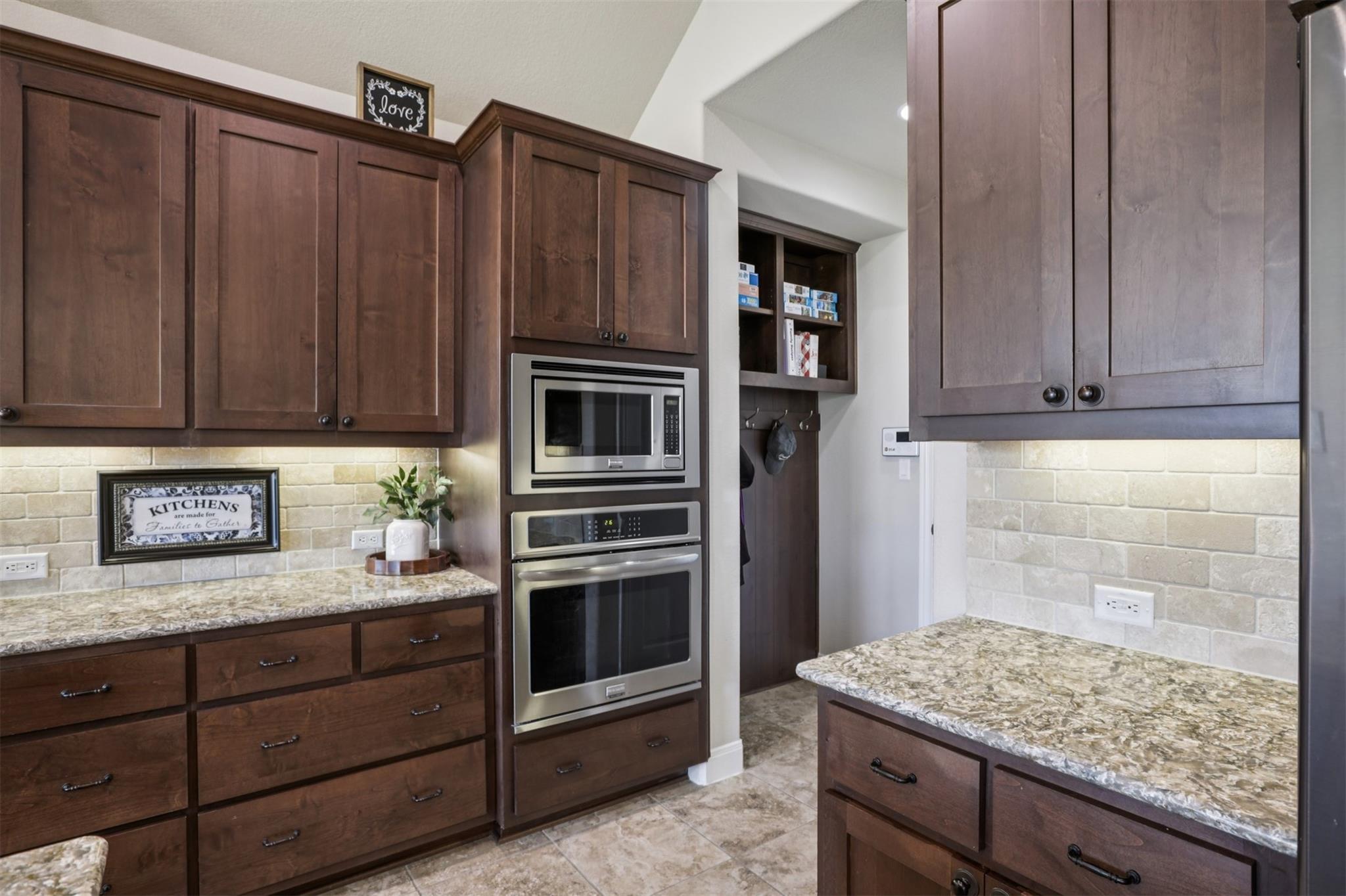 204 Miracle Rose Way, Liberty Hill, TX 78642