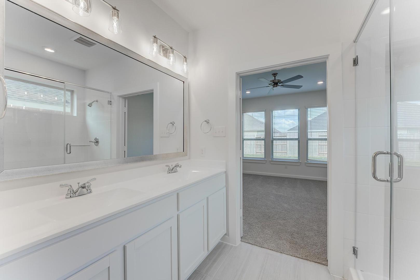 140 Bloomington Loop, Hutto, TX 78634