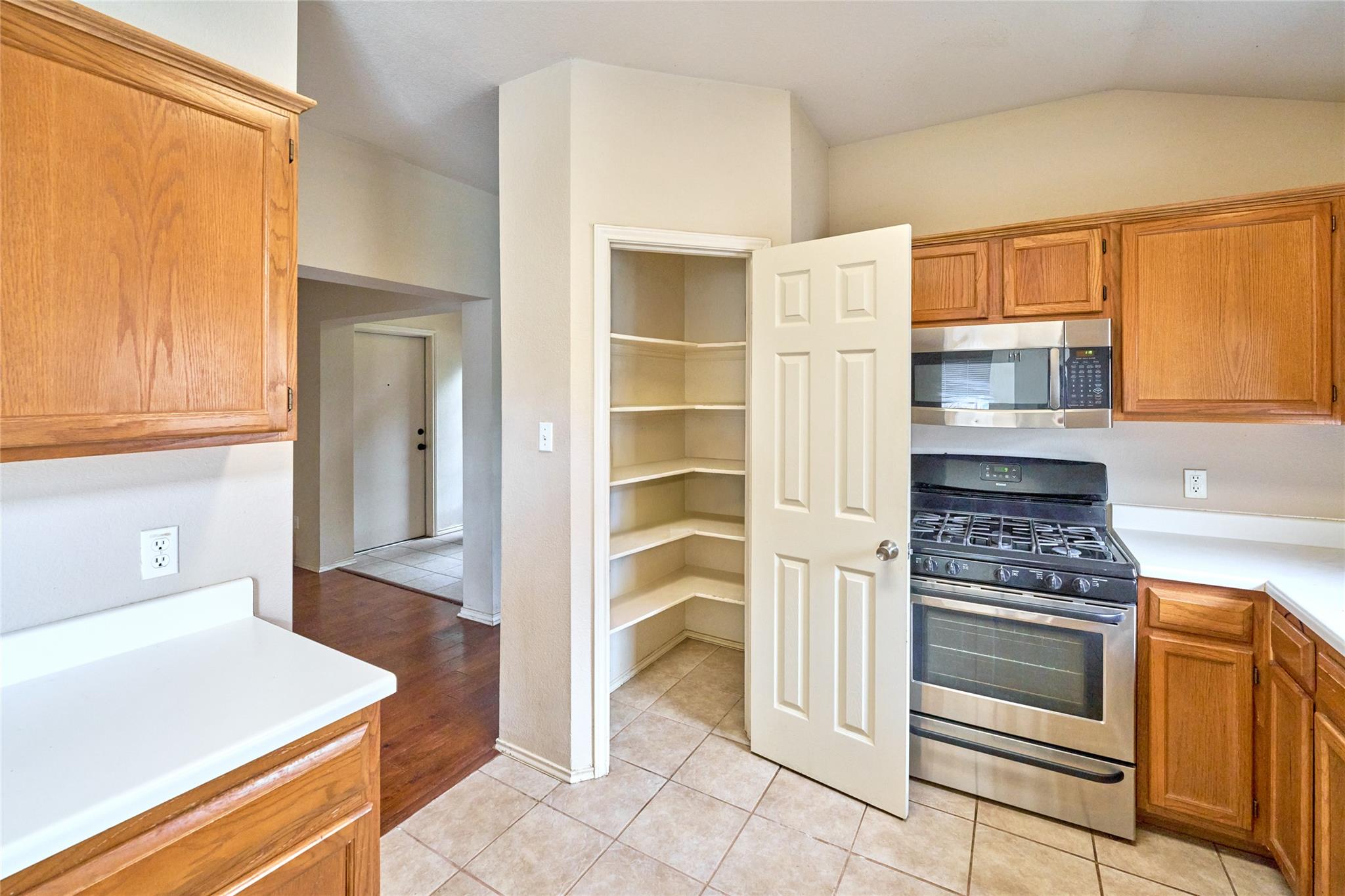 2712 SETTLEMENT Dr, Round Rock, TX 78665