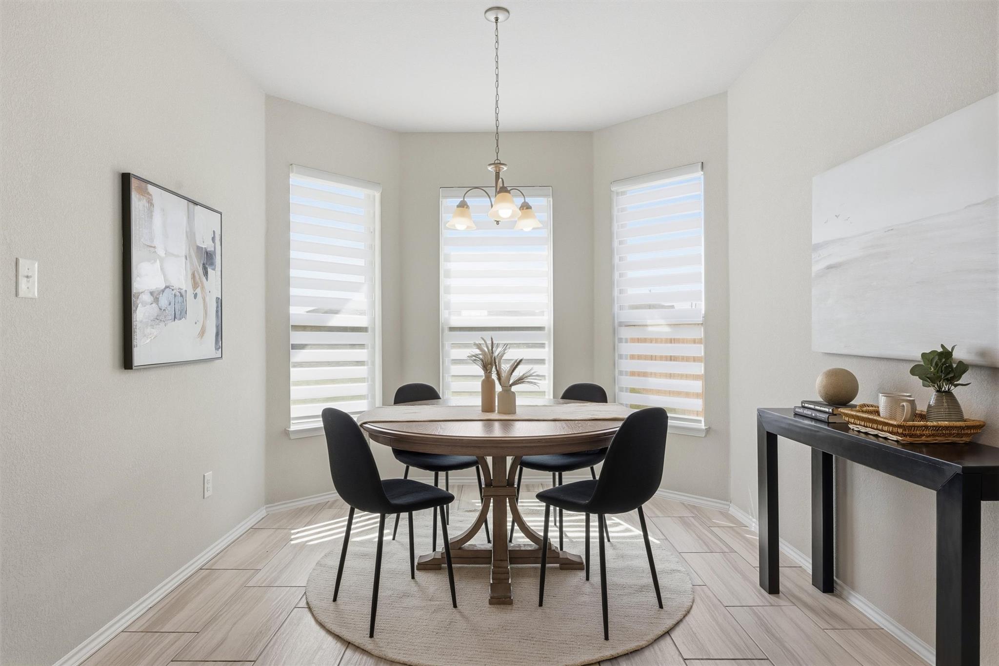 107 Finley St, Hutto, TX 78634