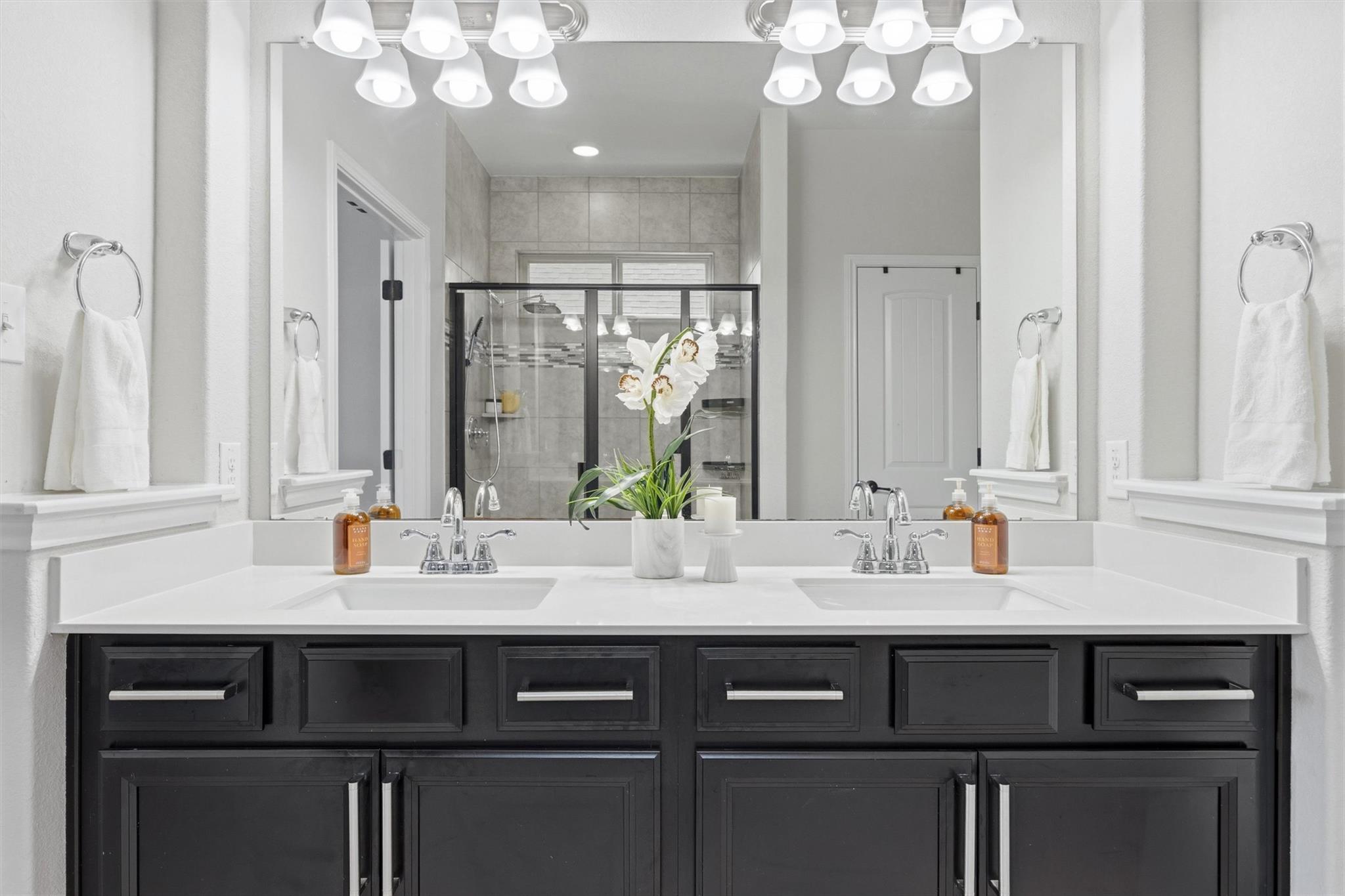 107 Finley St, Hutto, TX 78634