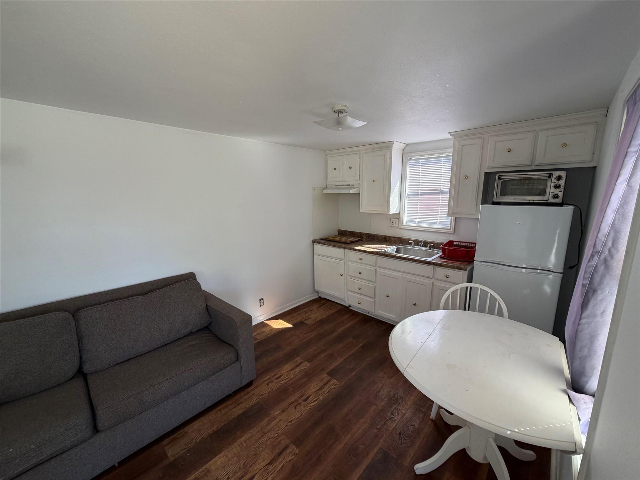 2409 Sanders Ln, Austin, TX 78748