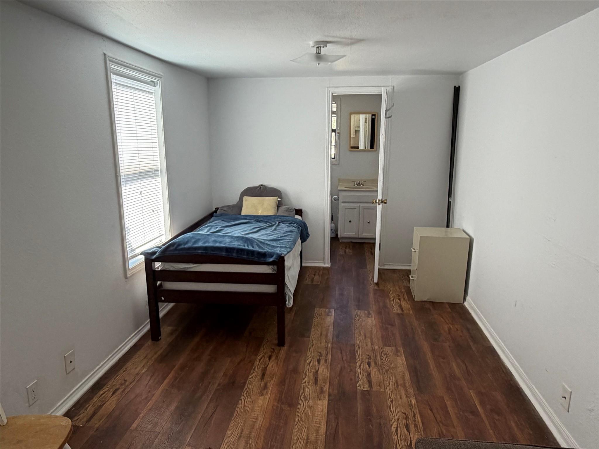 2409 Sanders Ln, Austin, TX 78748