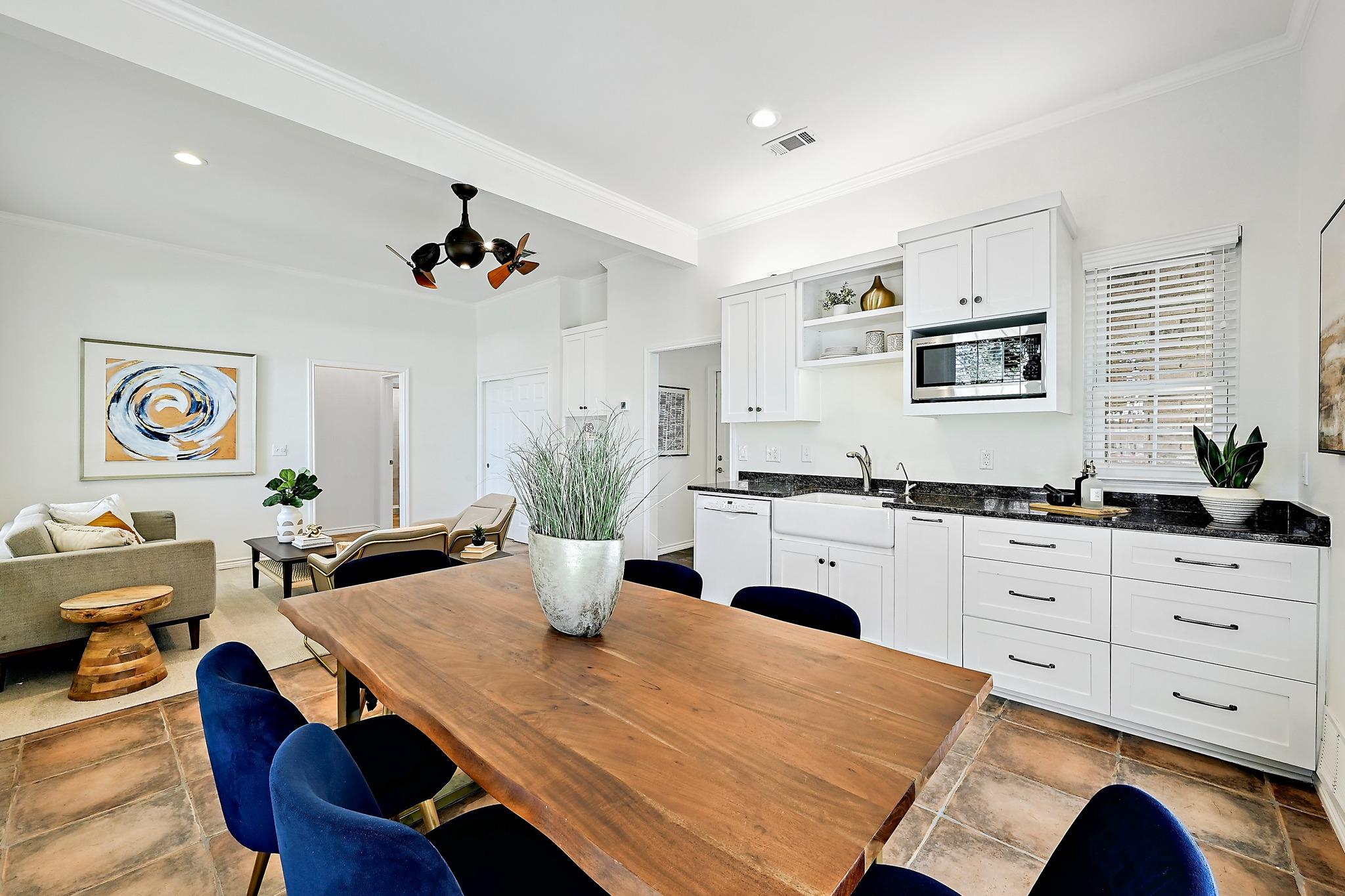 2210 Fredwoods Dr, Kingsland, TX 78639