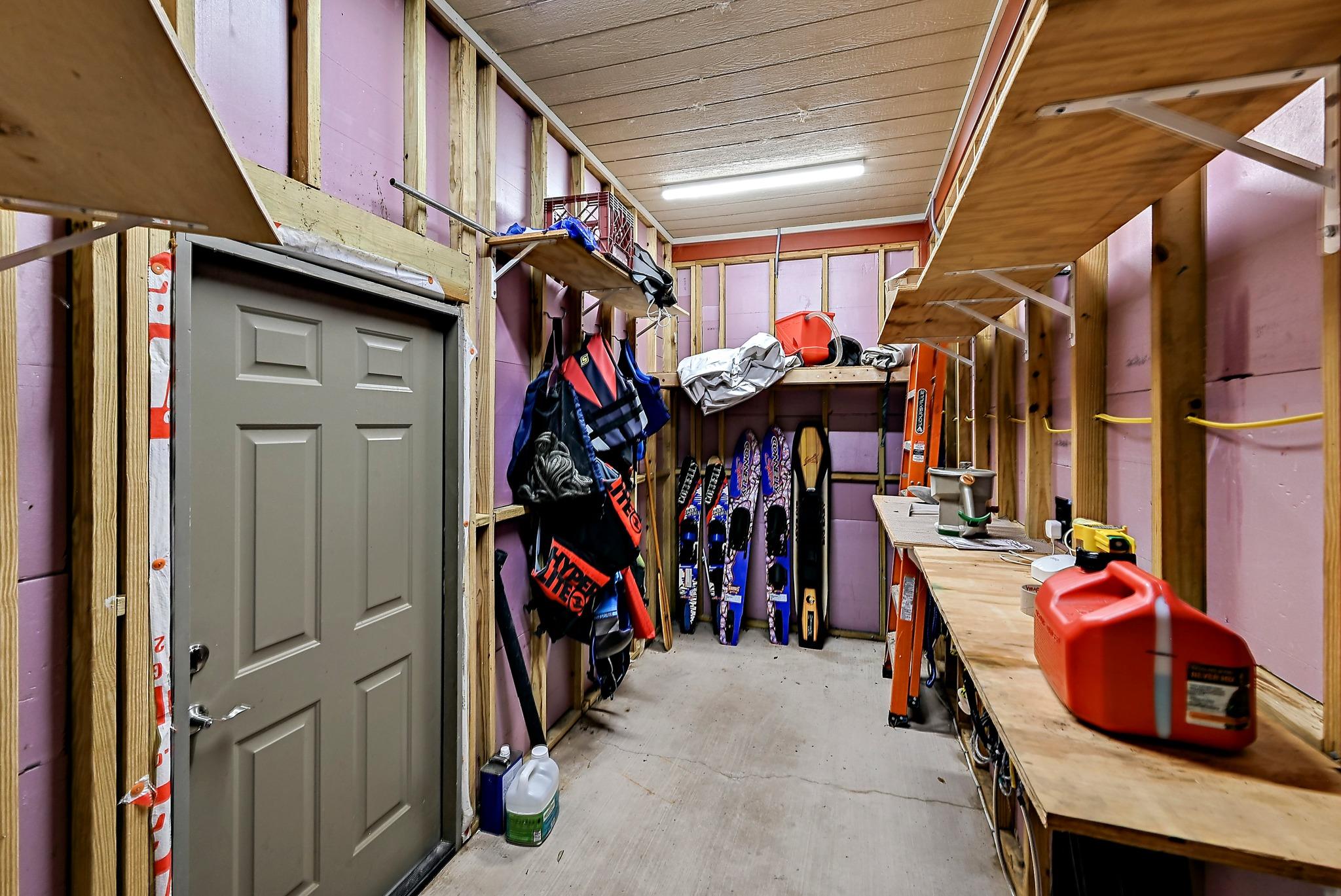 2210 Fredwoods Dr, Kingsland, TX 78639