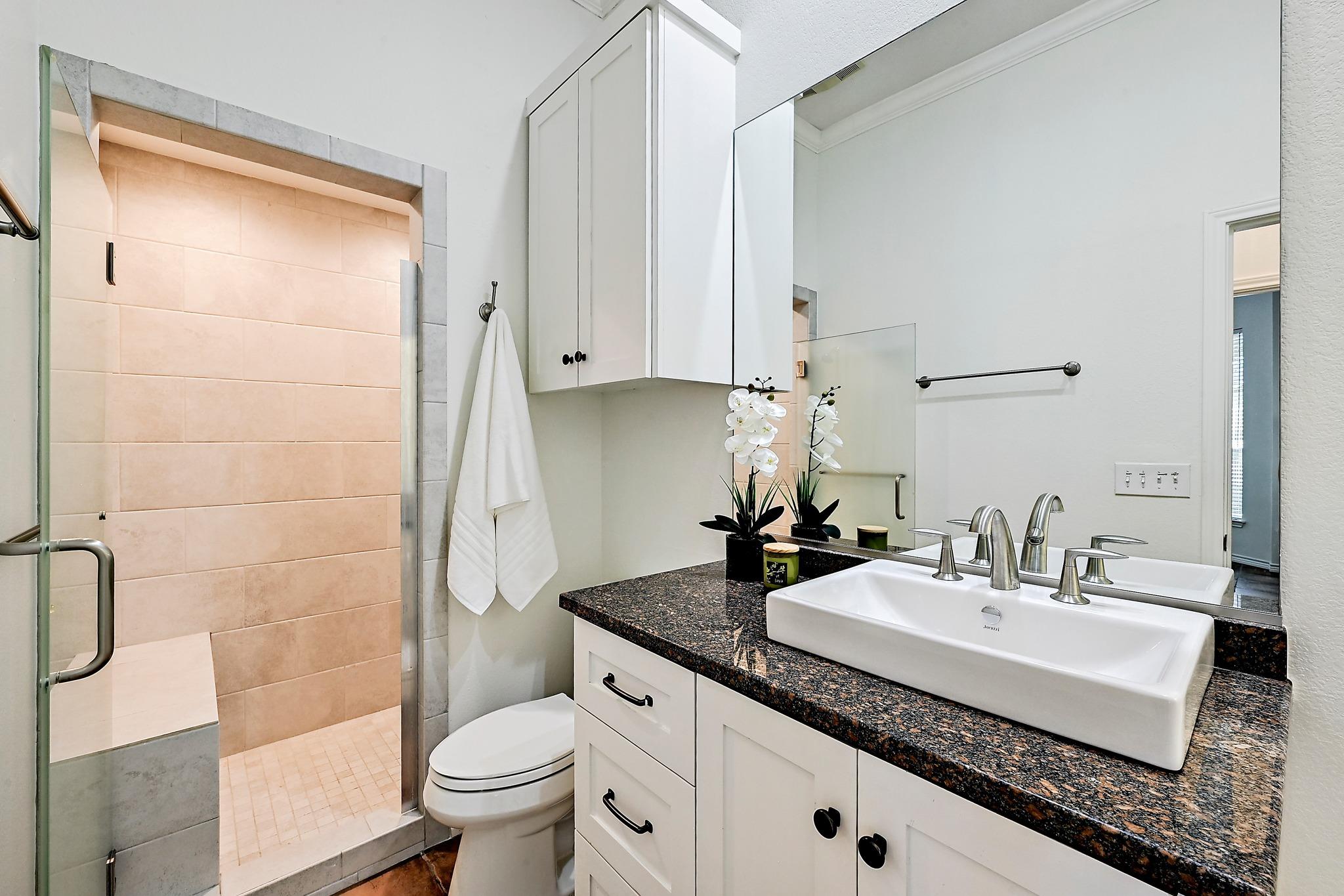 2210 Fredwoods Dr, Kingsland, TX 78639