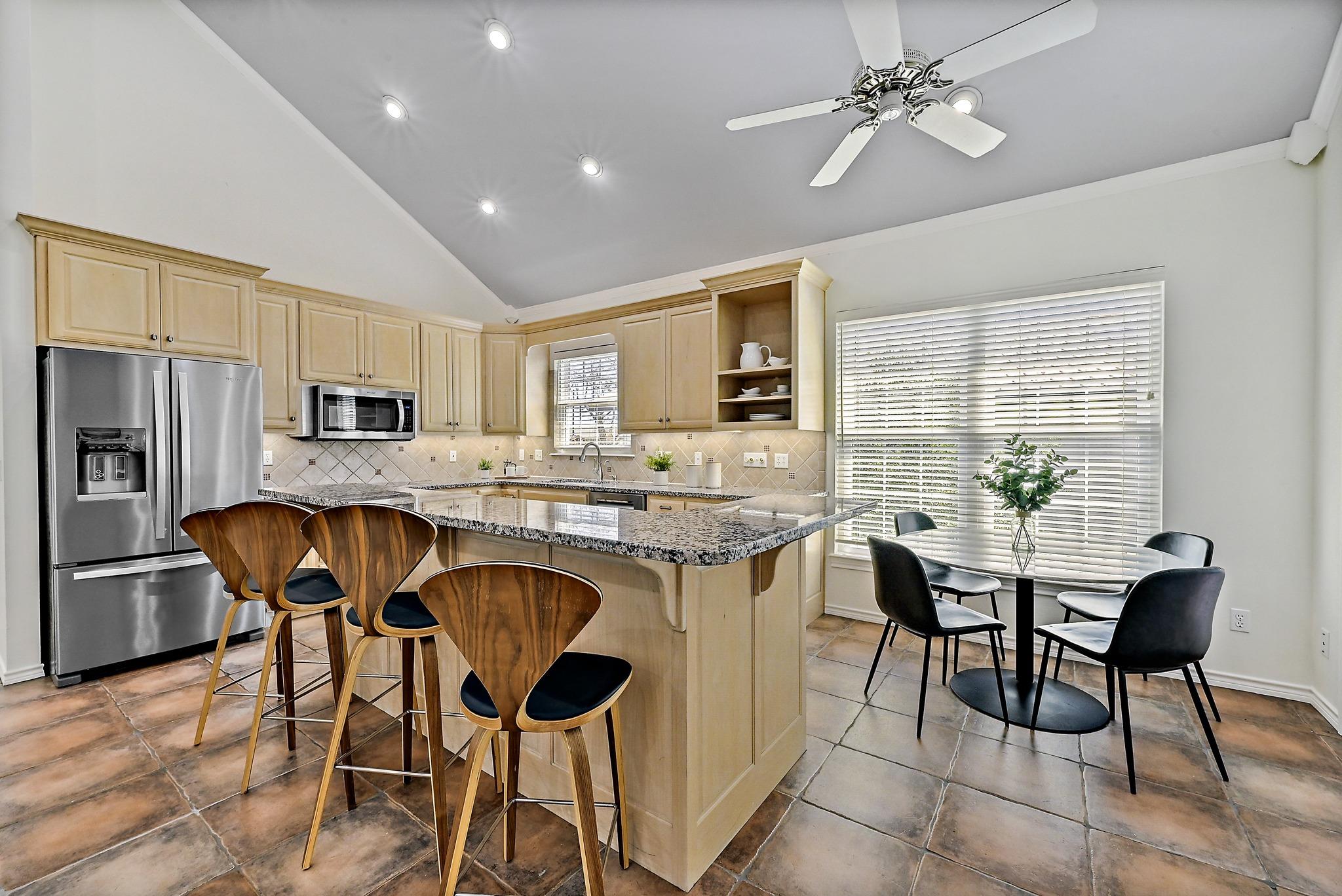 2210 Fredwoods Dr, Kingsland, TX 78639