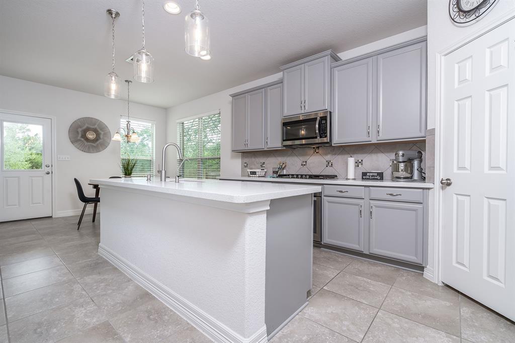 1217 Naranjo Dr, Georgetown, TX 78628