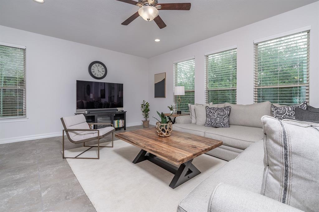 1217 Naranjo Dr, Georgetown, TX 78628