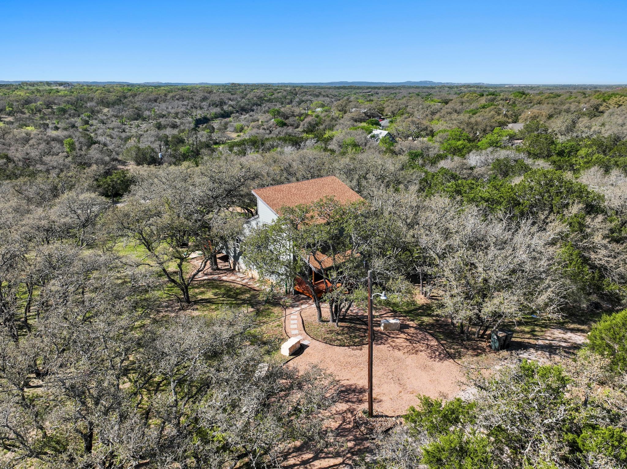205 Shadows Dr, Spicewood, TX 78669